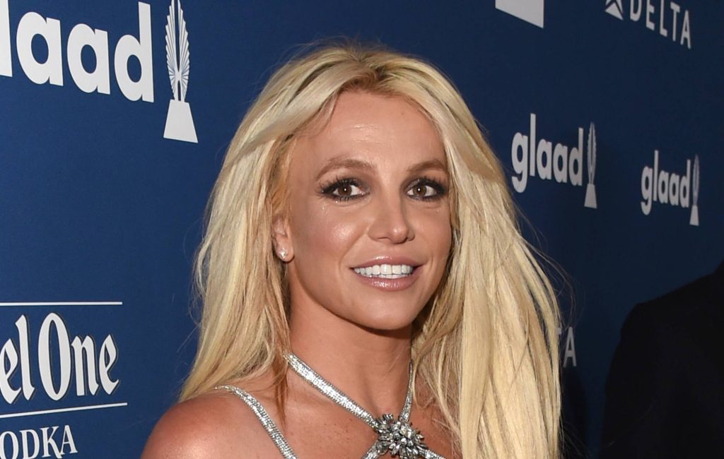I Like To Suck Britney Spears Demands Haters Clap As She Poses Nude