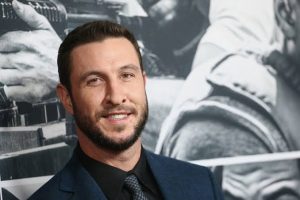 Halo TV series casts Pablo Schreiber as Master Chief