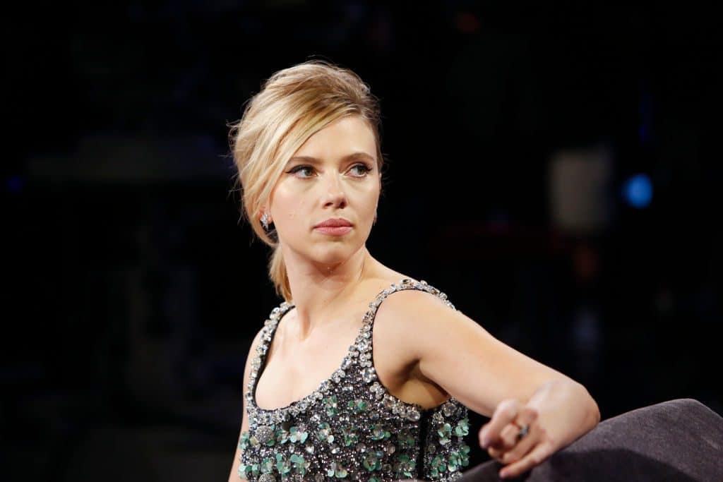 MCU Star Scarlett Johansson Gets Stalked By Paparazzi, Putting Her Life At Risk