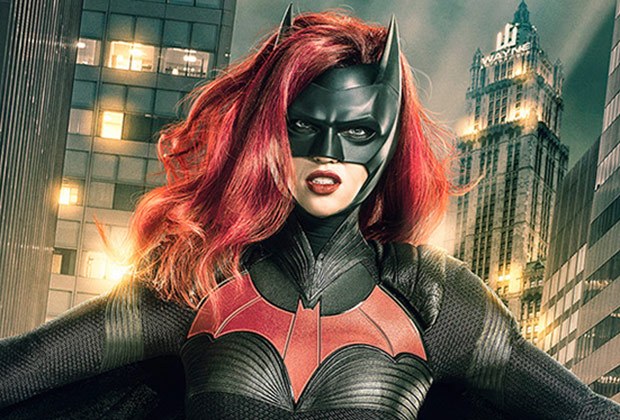 Batwoman Is saving the city In a new clip