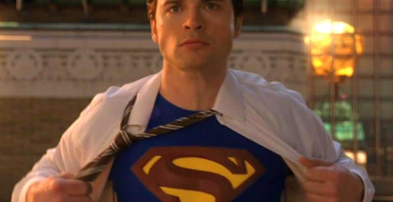 Fans will finally get to see Tom Welling don Superman's red tights in Arrowverse's Crisis crossover. Pic courtesy: cosmicbooknews.com