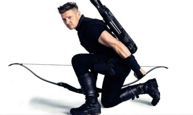 MCU Fans Want Marvel To Recast Hawkeye Following Abuse Allegations
