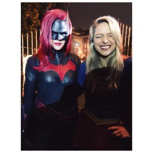 The Batwoman and Supergirl crossover has started worldwide shipping