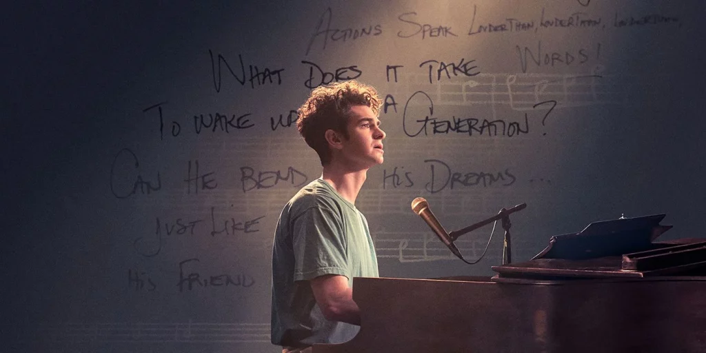 Andrew Garfield’s Mom Died 5 Years Ago, The Only Way He Feels Close to Her Even Now Will Tear Your Heart Open 2 Andrew Garfield in Tick, Tick…Boom