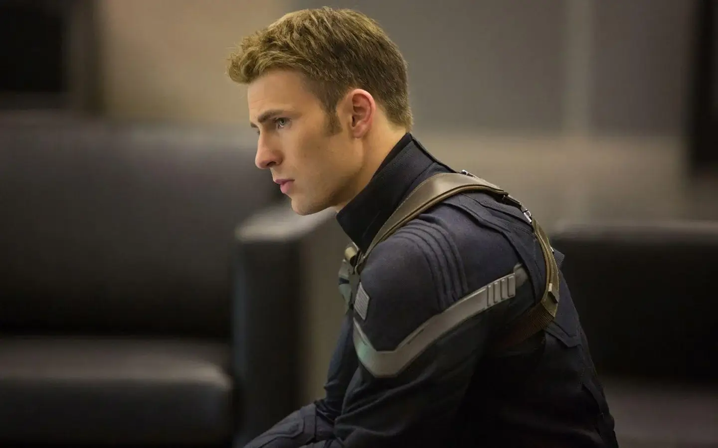 Chris Evans Can Replace Tom Cruise as Ethan Hunt in Mission Impossible Sequels