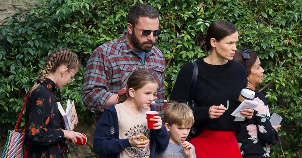 Ben Affleck and Jennifer Garner with their children.