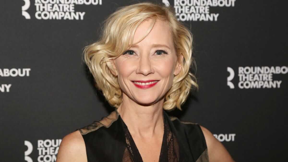 Anne Heche Finally Lives On in New Body as Hospital Takes Her Off Life ...