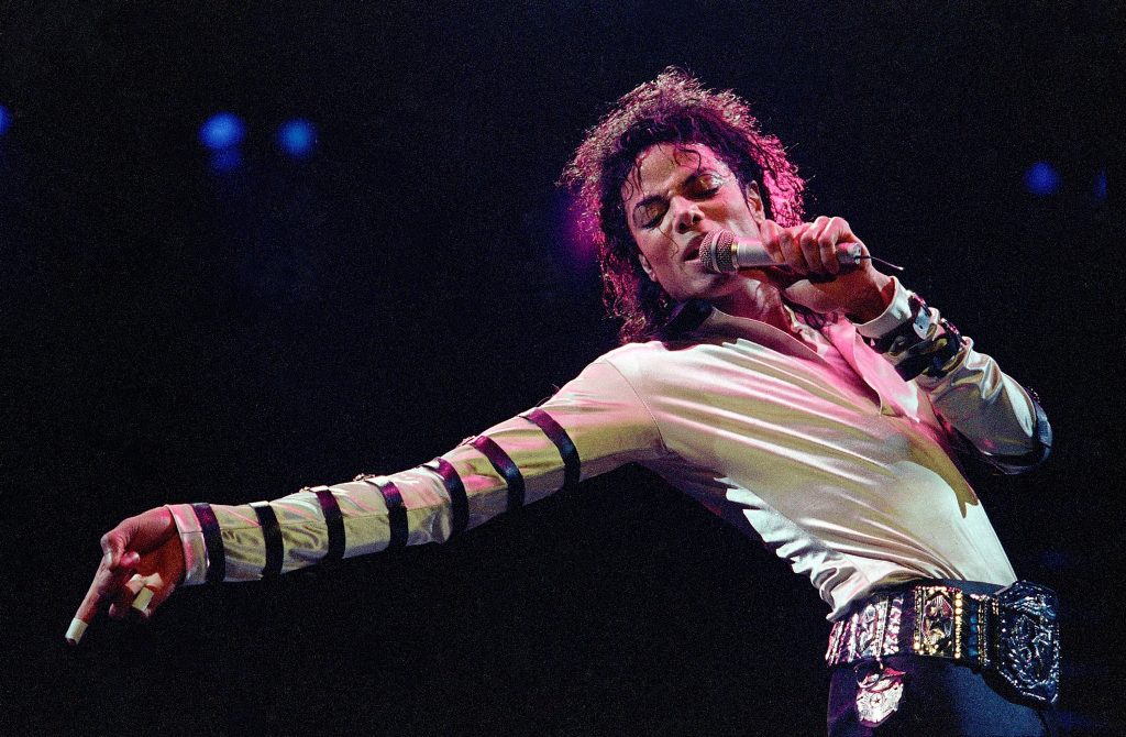 Michael Jackson’s Ghost Spotted in the Room Where He Died? Real Estate ...