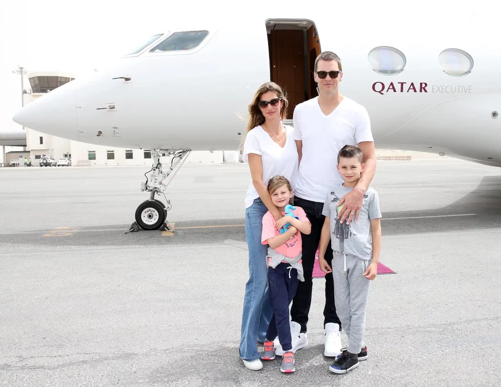  Tom Brady and Gisele Bündchen with their kids