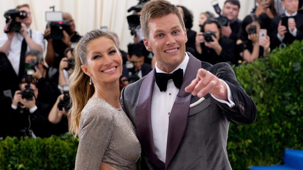 An all time low for an all time clown”: Tom Brady Gets Trolled By Former  Teammate Antonio Brown Amidst Divorce Proceedings With Gisele Bundchen,  Posts Photo With Brazilian Goddess On Instagram 