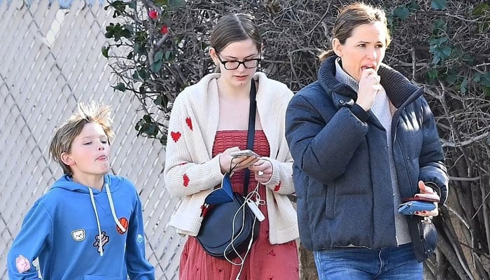 Jennifer Garner with her daughter, Violet, and son, Samuel