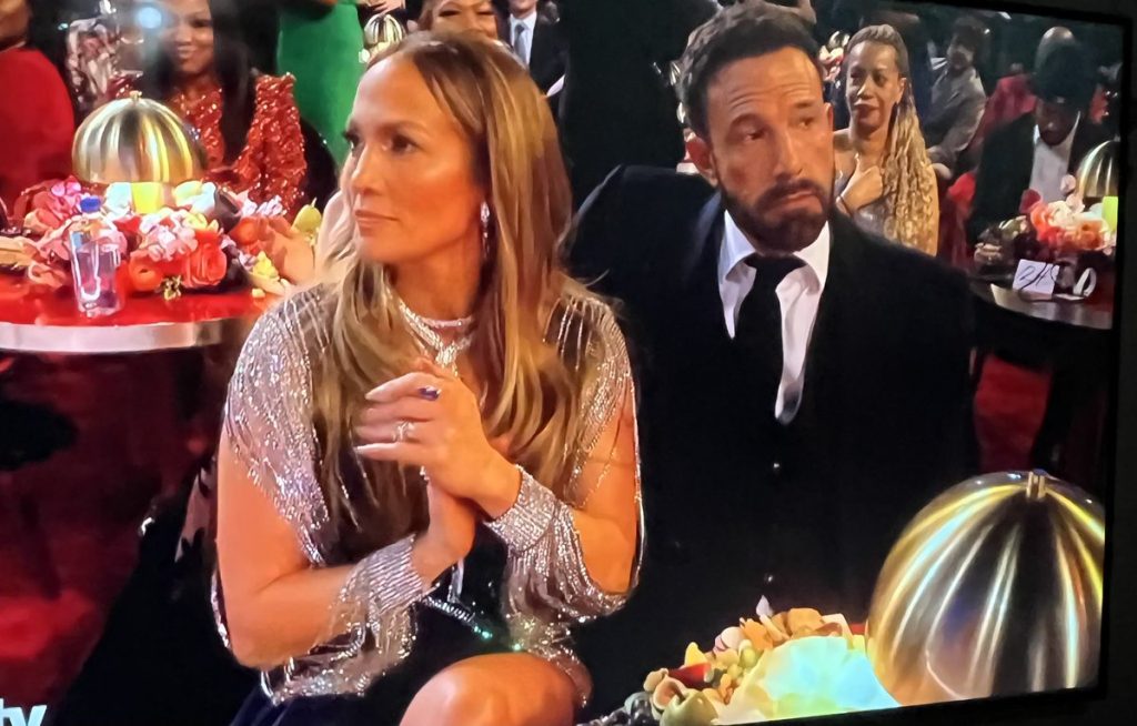 Affleck seemed uncomfortable and bored during the award ceremony