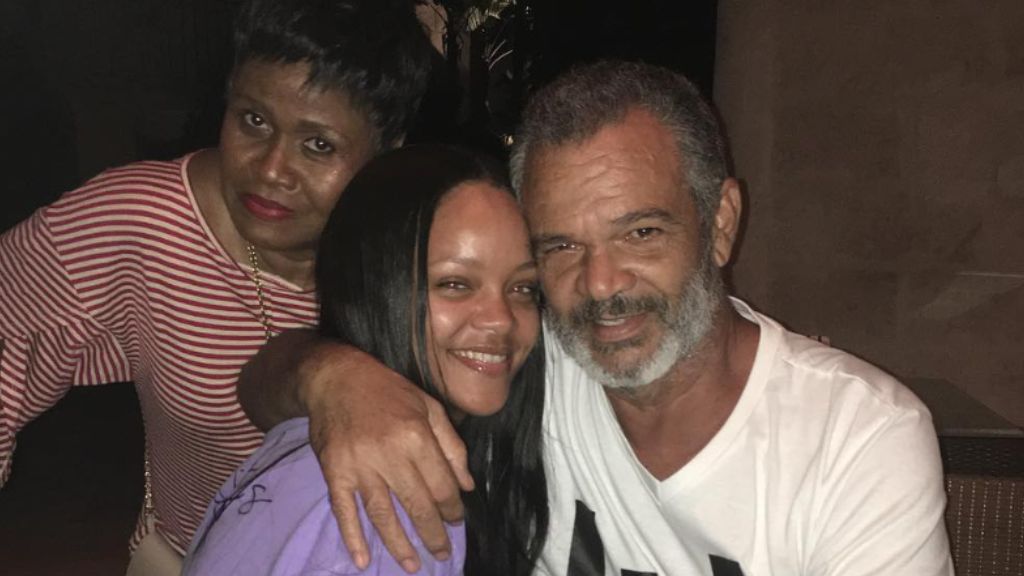 Rihanna’s Dad Ronald Fenty Reportedly Disappointed Rihanna Doesn’t Have ...