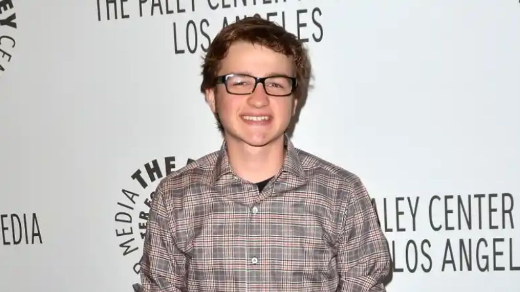 He's a good kid but maybe over-influenced in some other beliefs": Charlie Sheen Blamed Two and a Half Men's Creator for Controversial Exit of Angus T. Jones - Animated Times