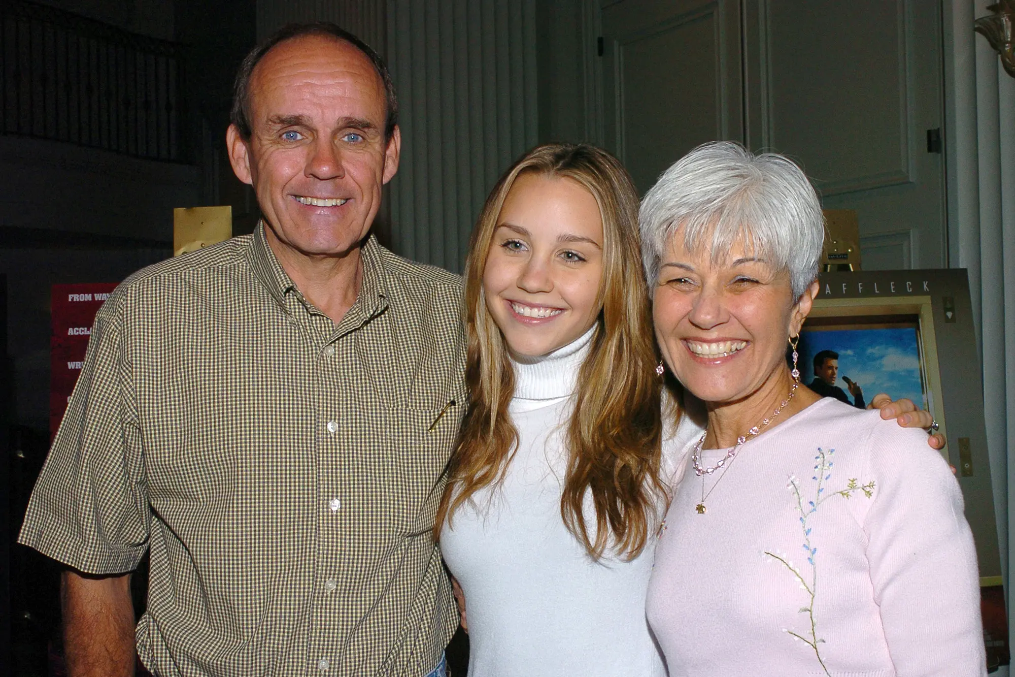 Amanda Bynes with her parents