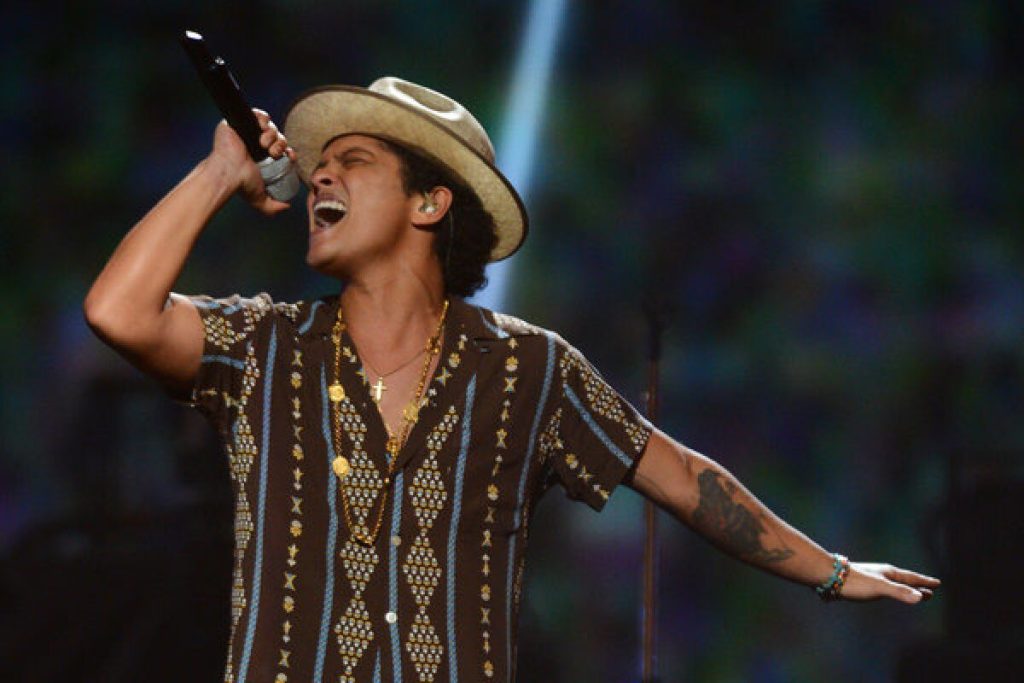 Bruno Mars Billboard's Artist Of the year 2013