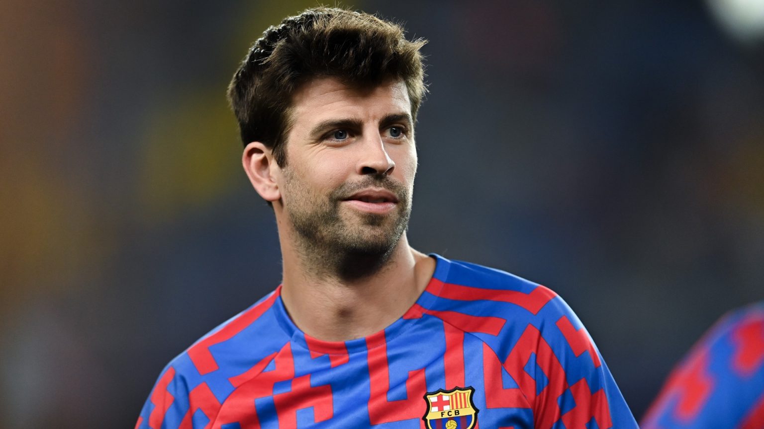 Piqué's Mother Kept Shakira in Dark, Allowed Her Son to Have an Affair ...