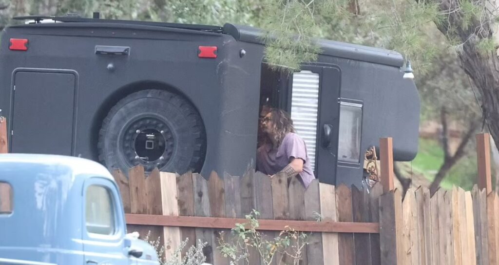 Jason Momoa Forced to Live in $750K RV While Ex-Wife Lisa Bonet Enjoyed ...
