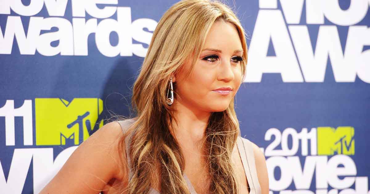 Was Amanda Bynes Brainwashed? Big Fat Liar Star’s Ex-fiancé Hints She Cheated on Him With Another Man Before Naked Rampage