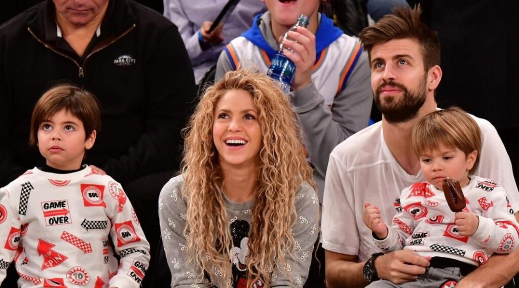 Gerard Pique and Shakira with their kids