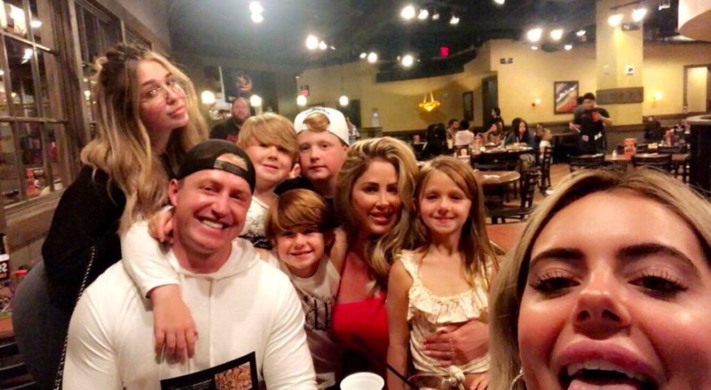 Kroy Biermann and Kim Zolciak with their kids