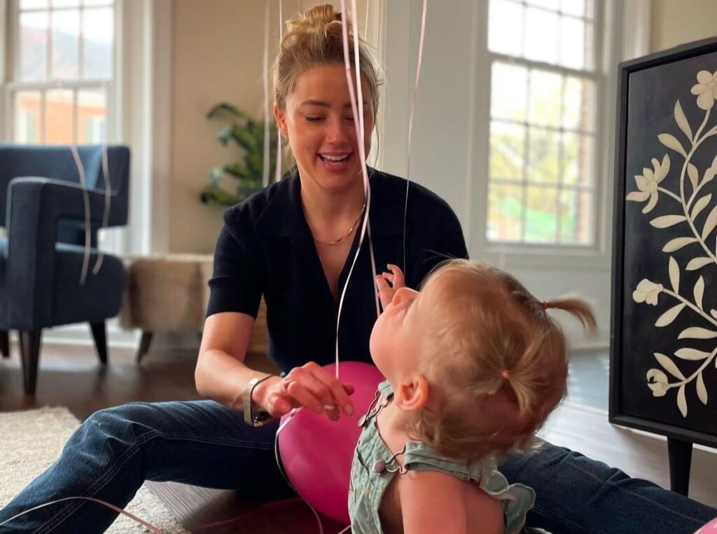 Amber Heard with Oonagh Paige 