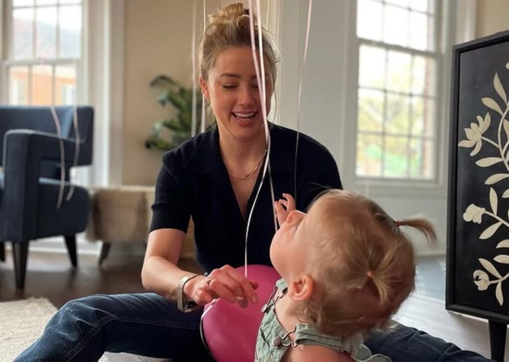 Amber Heard with her daughter Oonagh Paige